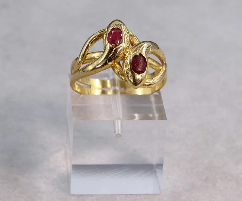 Bague d'homme serpent grenats