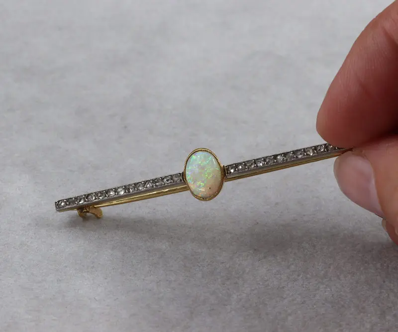 Broche ancienne diamants et opale