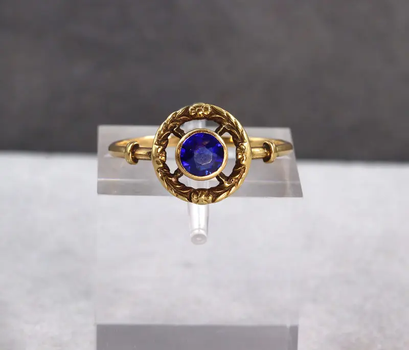 Bague ronde ancienne pierre bleue