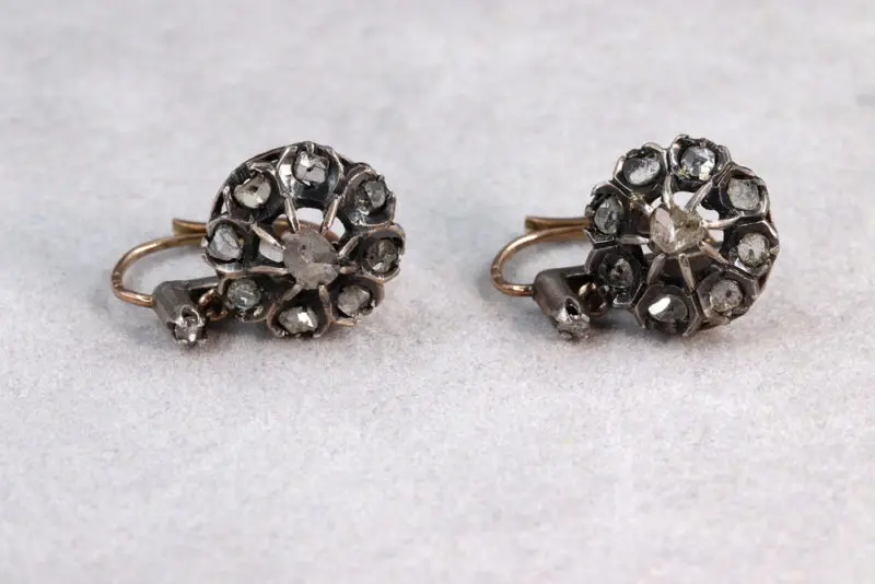Dormeuses anciennes diamants taille rose