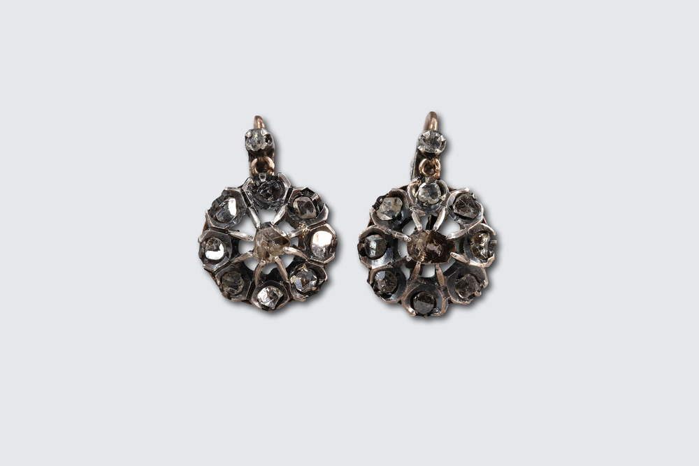 Dormeuses anciennes diamants taille rose