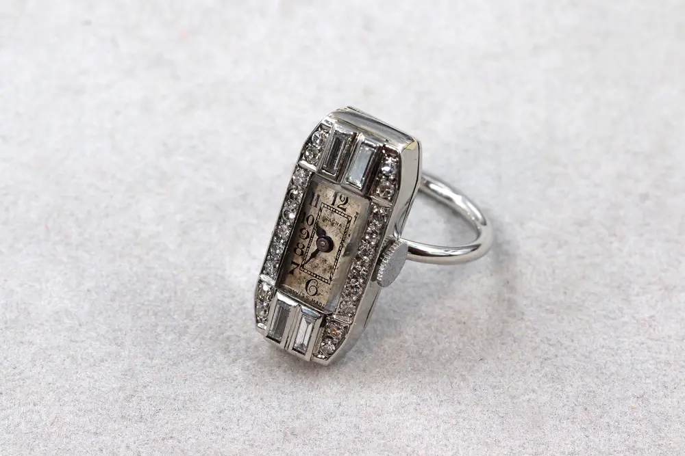 Bague-montre platine diamants - Antikhor