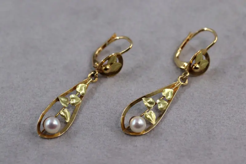 Boucles-d'oreilles-Art-Nouveau-perles
