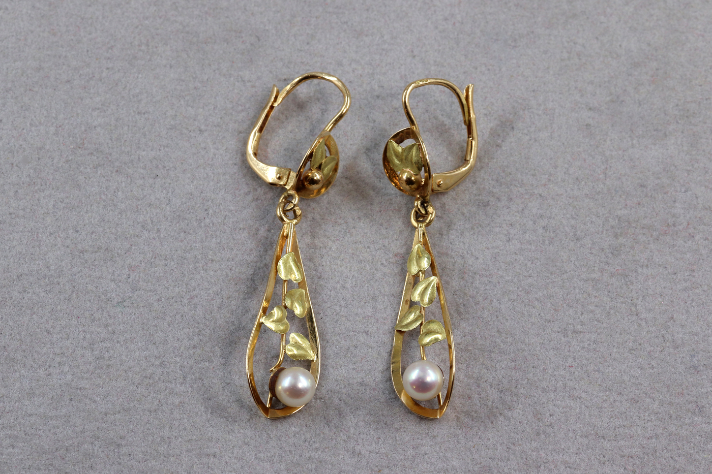 Boucles-d'oreilles-or-jaune-perles-1900