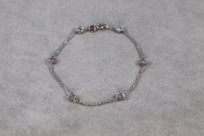 Bracelet-fin-or-blanc-diamants