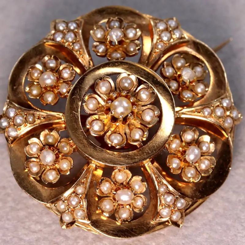 Broche-ancienne-perles-fines