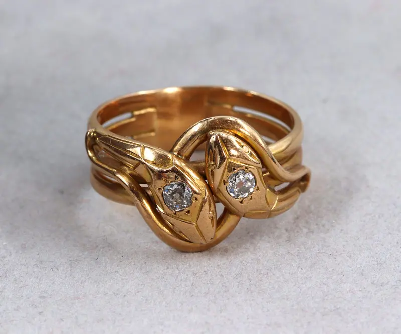 Bague d'homme serpent diamants