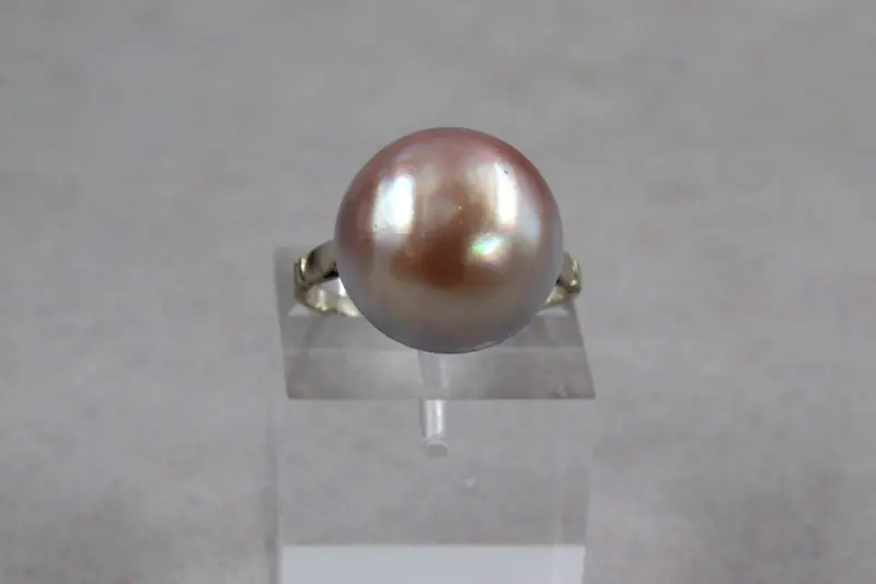 Bague perle Mabé sur panier ajouré