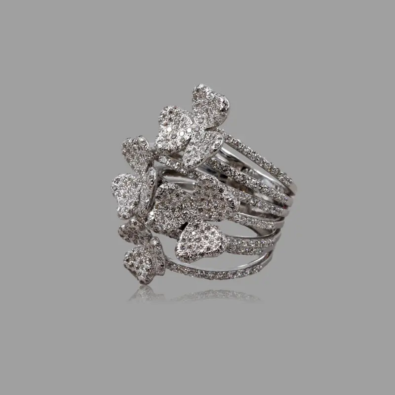 bague-trèfle-or-blanc-diamants