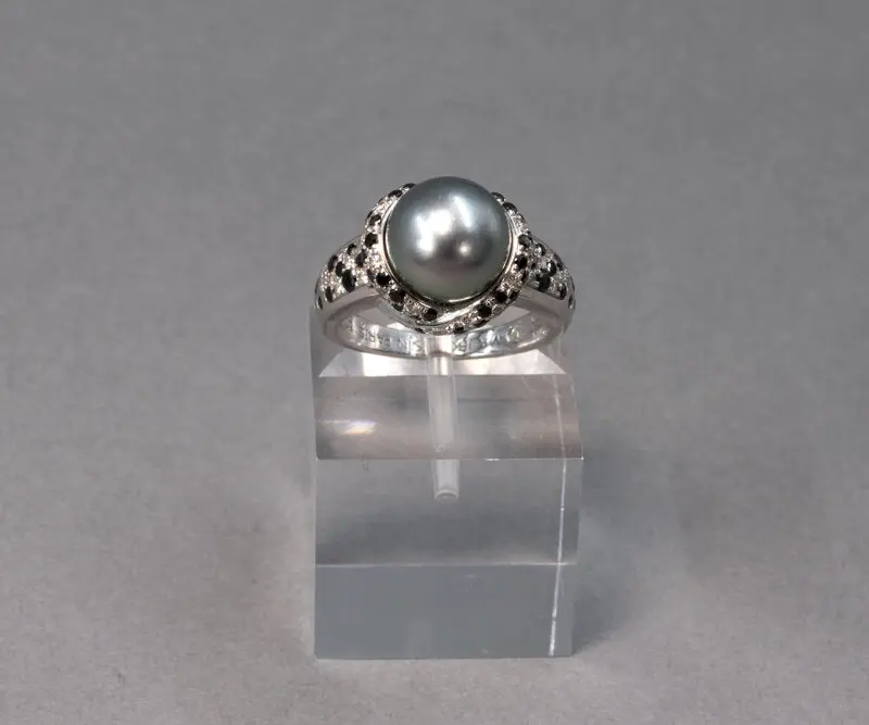 Baugue Mauboussin Mon amour perle grise