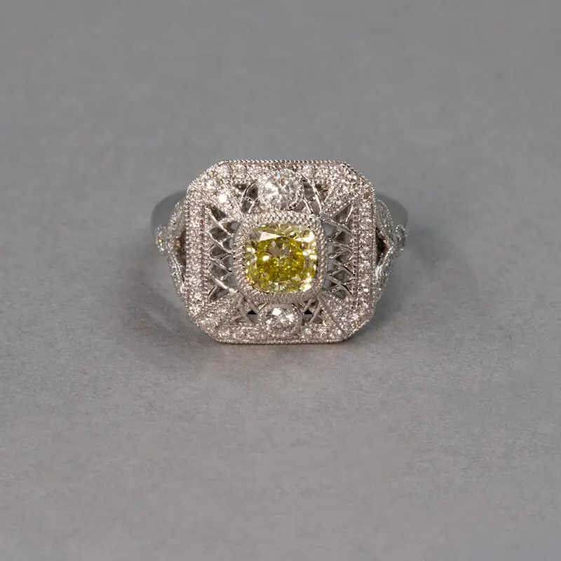 Bague-diamant-jaune-platine