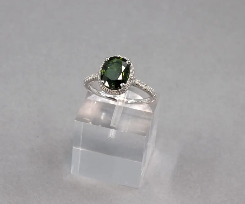 Bague-or-blanc-saphir-vert