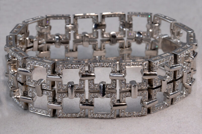 Bracelet souple carrés de diamants
