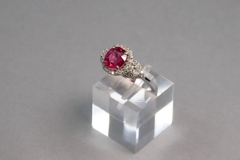 Bague tourmaline rose et diamants