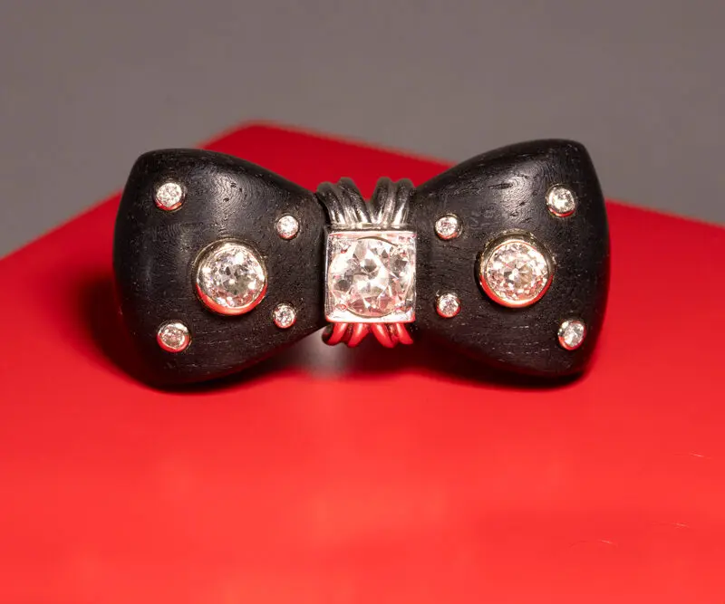 Bague noeud ébène et diamants