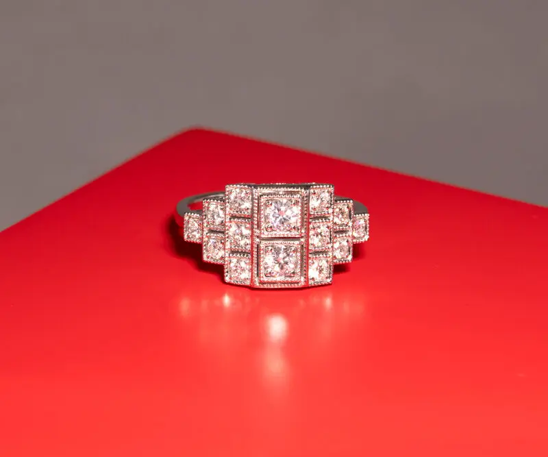 Bague or blanc diamants style Art Déco