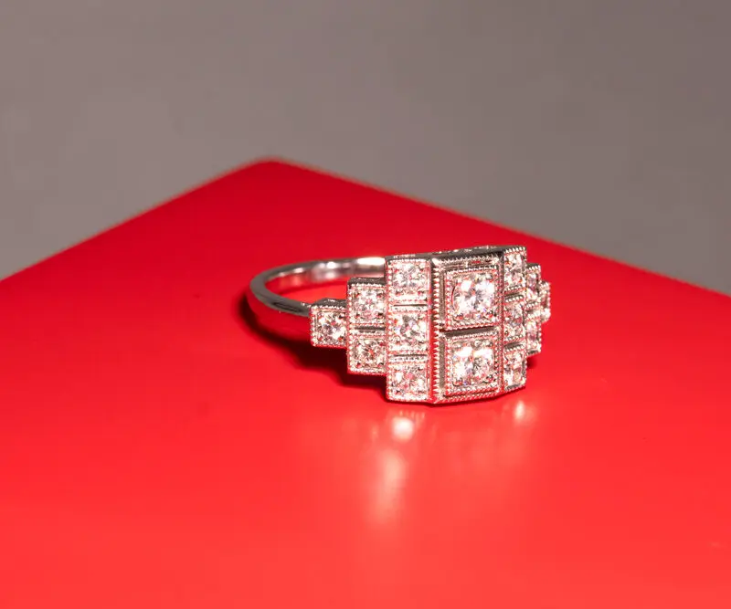 Bague or blanc diamants style Art Déco