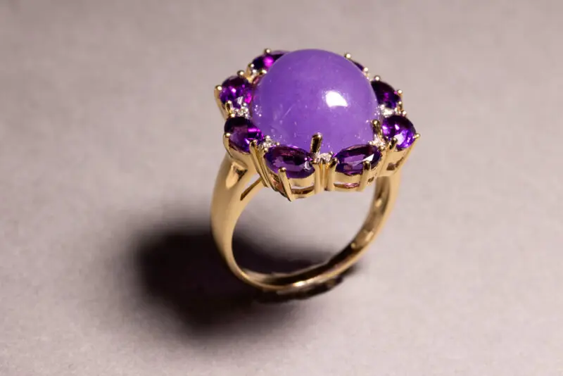 Bague jade mauve, améthystes et diamants