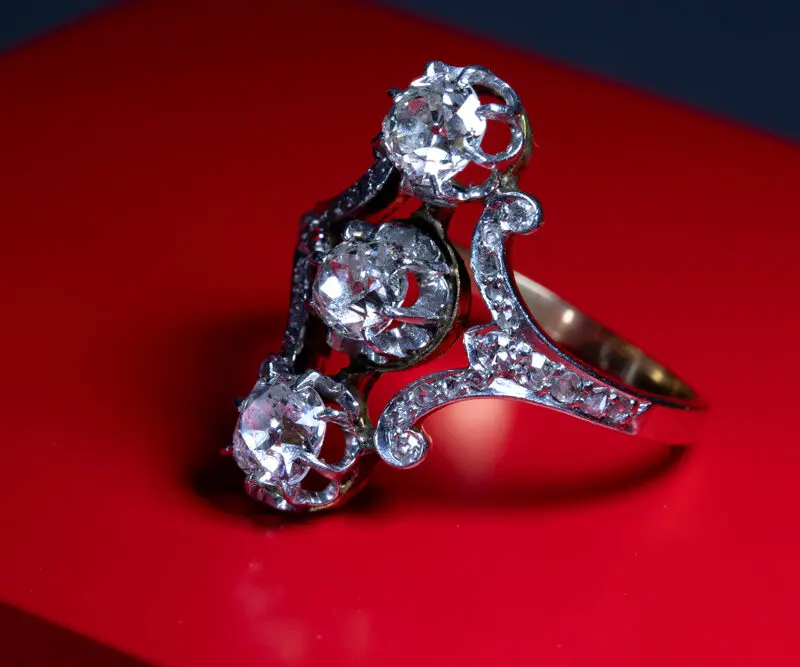 Bague diamants allongée, XIXe siècle