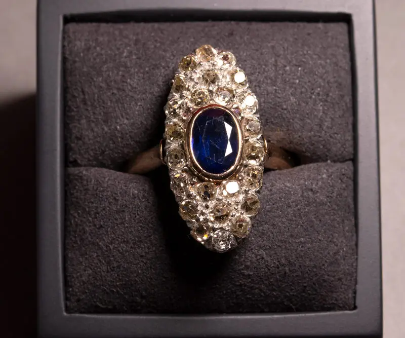 Bague marquise ancienne saphir et diamants