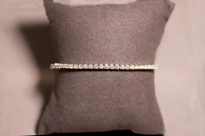 Bracelet ligne or blanc diamants