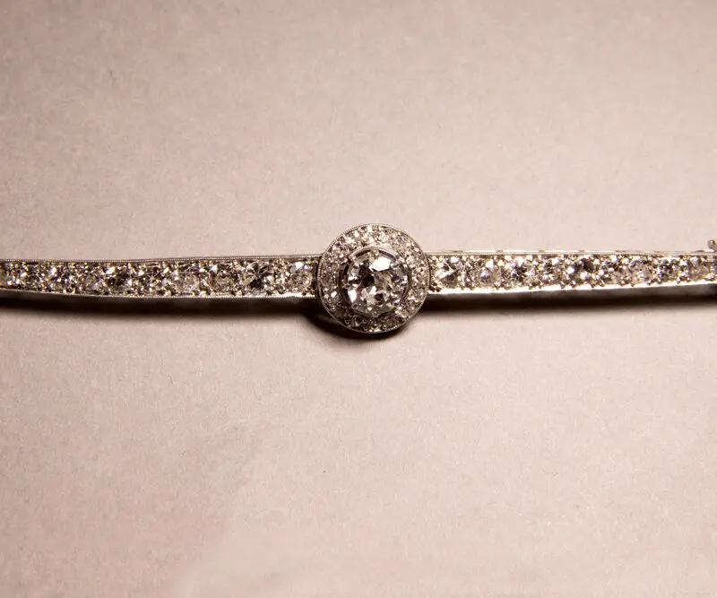 Broche barrette platine et diamants