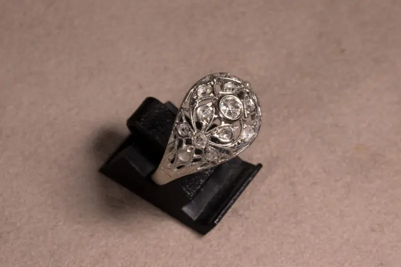 Bague dôme diamants, 1900