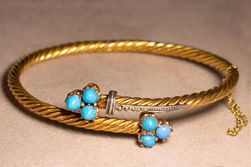 Bracelet ancien torsadé or et turquoises