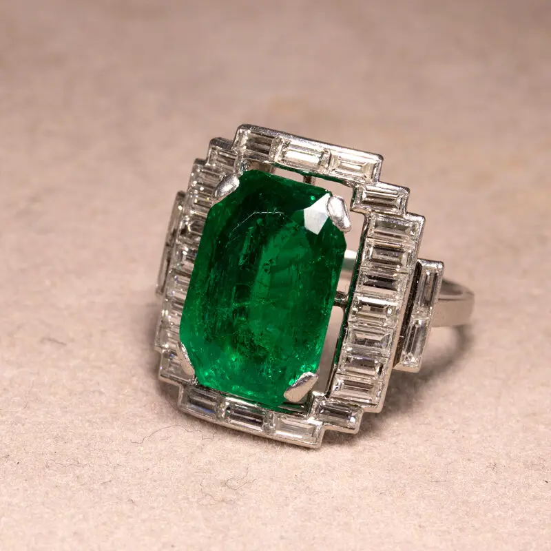 Bague émeraude et diamants style 1930