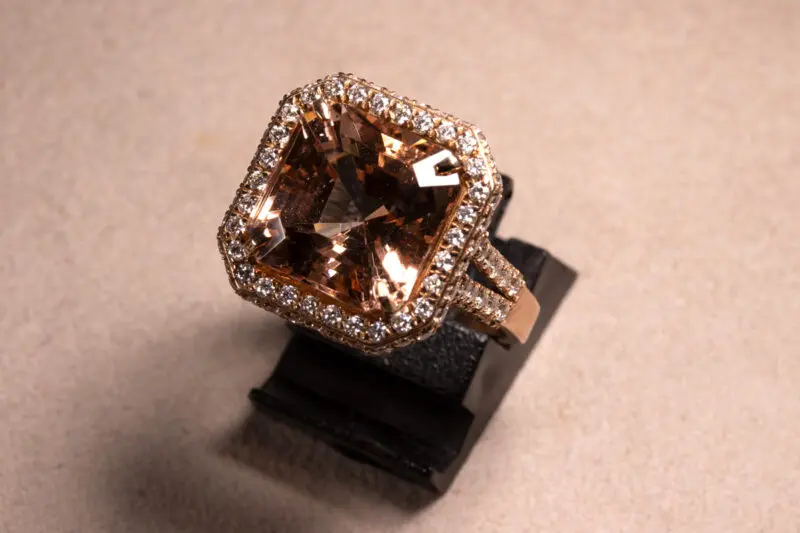 Bague morganite et diamants