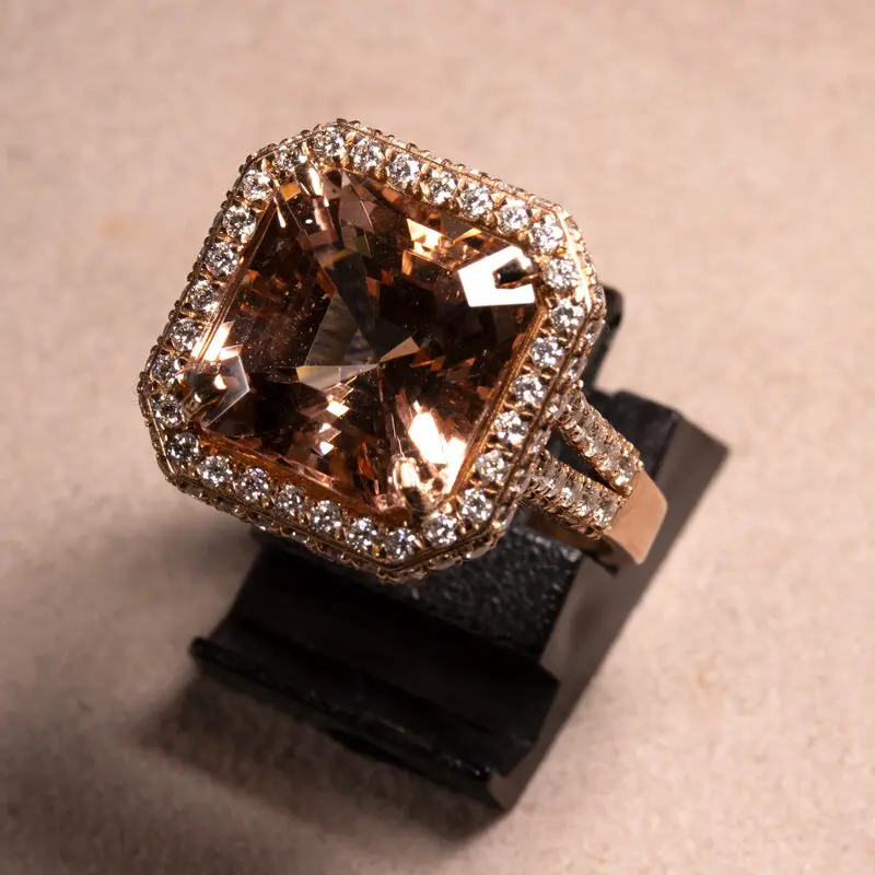 Bague morganite et diamants