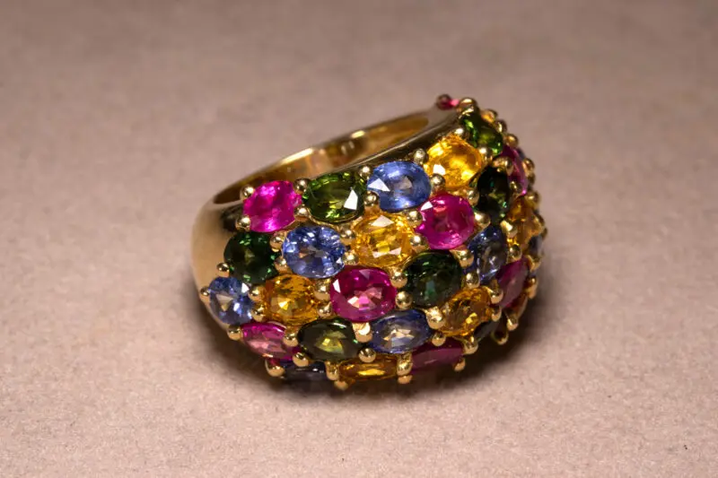 Bague tutti-frutti saphirs de couleurs