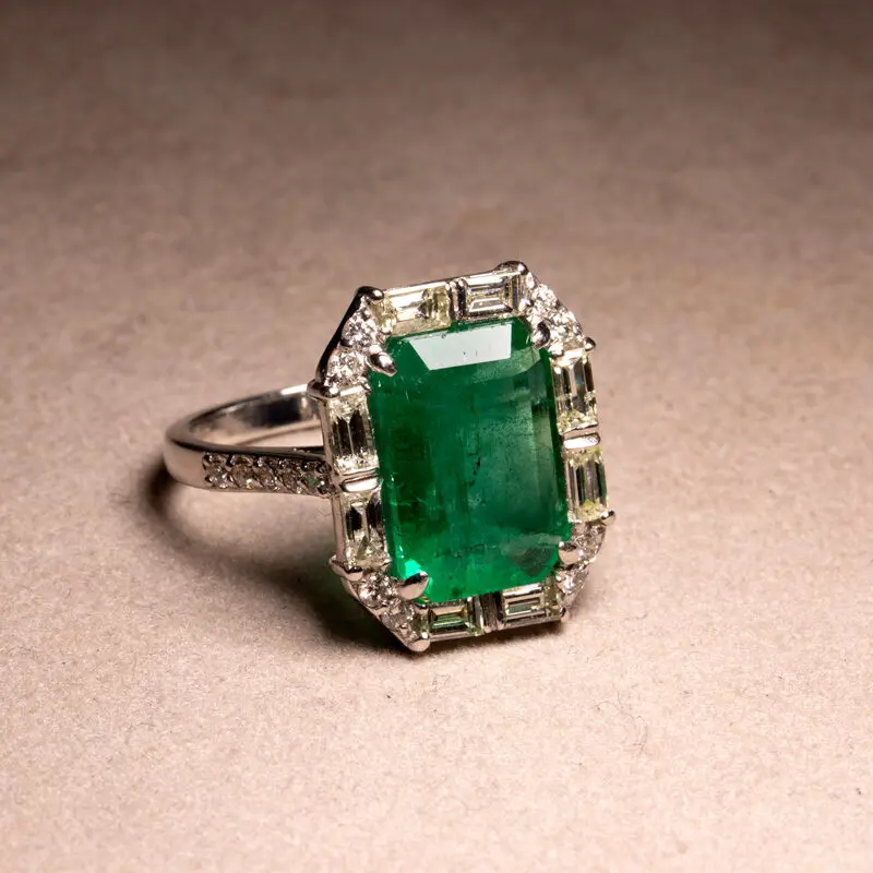 Bague émeraude et diamants style 1930