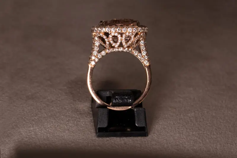 Bague morganite et diamants