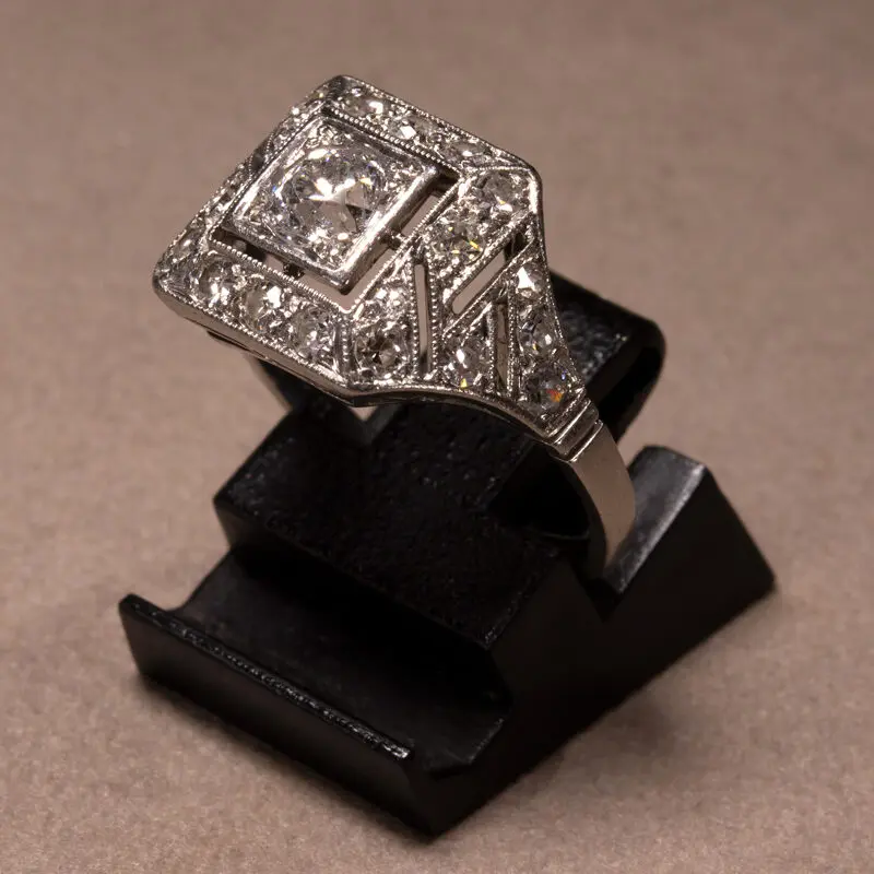 Bague carrée platine diamants 1930
