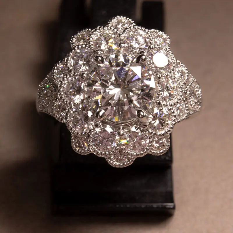 Bague marguerite diamants moderne
