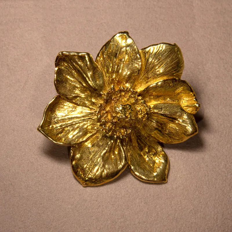 Broche Claude Lalanne en or