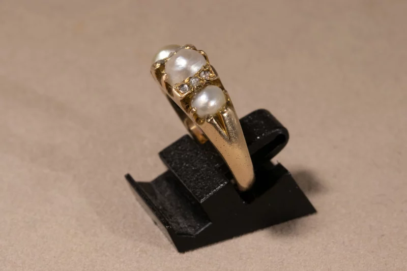 Bague jarretière perles fines, XVIIIe siècle – Image 3