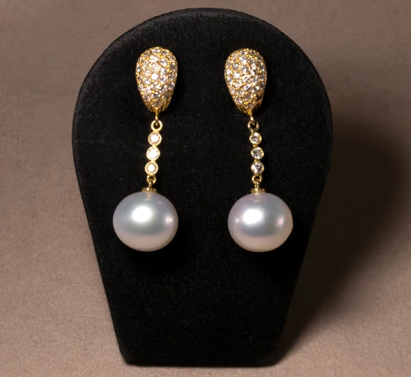 Pendants d'oreilles perles et diamants