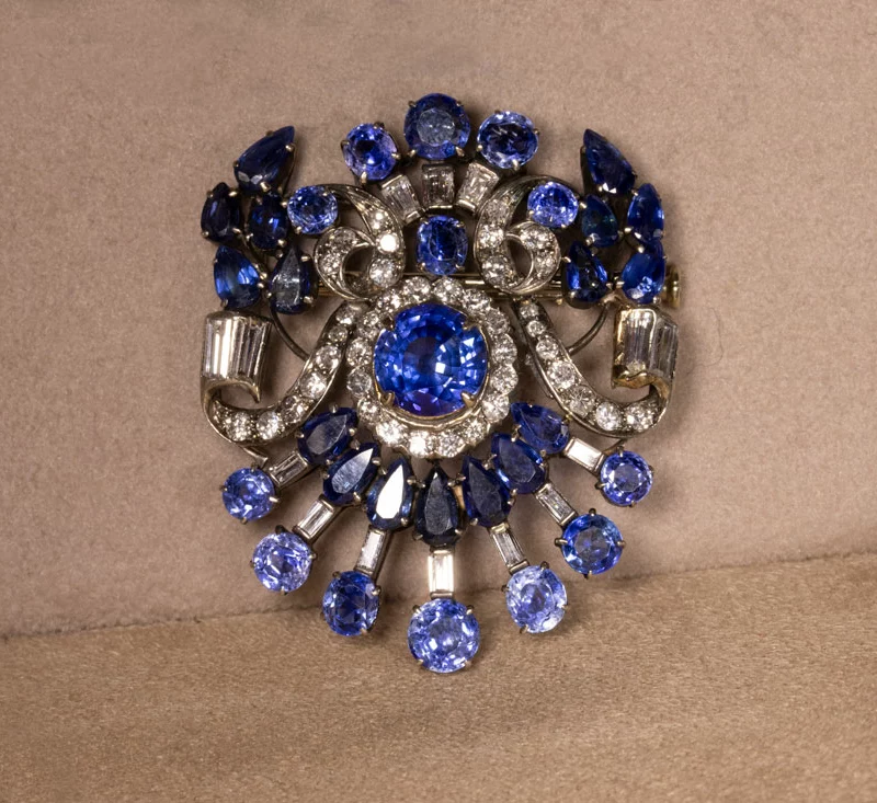 Broche saphirs de Ceylan et diamants
