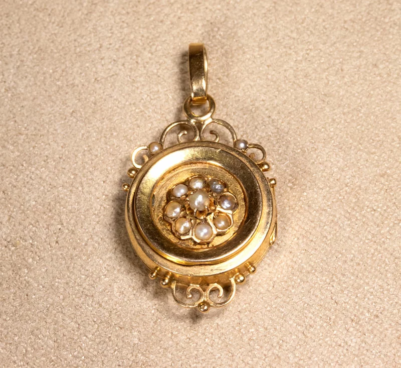 Pendentif ouvrant or perles fines