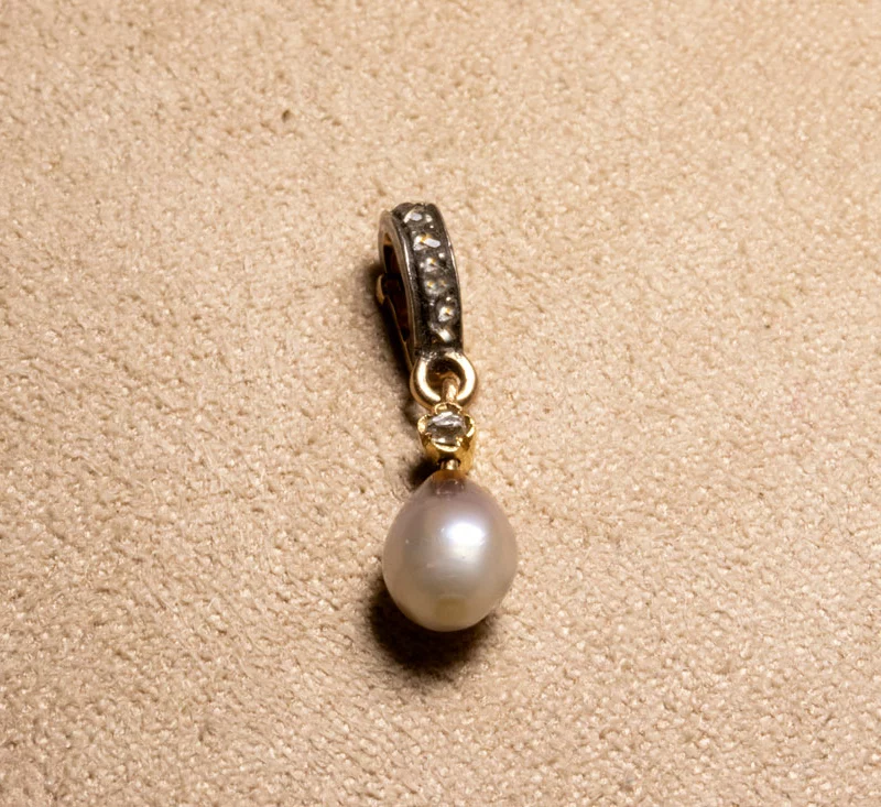 Pendentif perle fine rosée