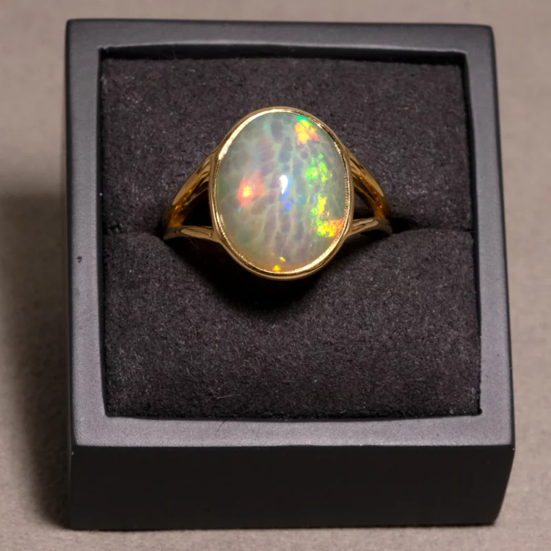 Bague cabochon opale d'Ethiopie