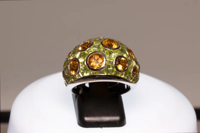 Bague dôme péridots et citrine